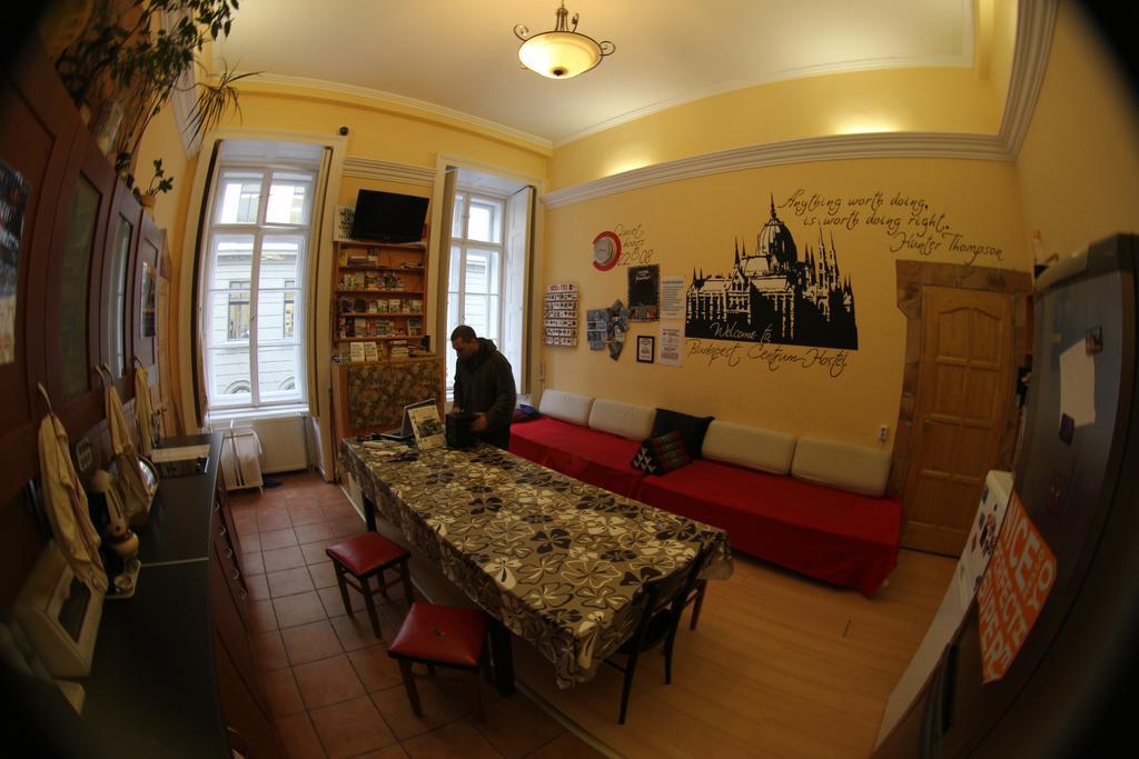 Budapest Centrum Cozy Hostel Luaran gambar