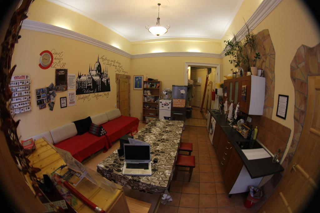 Budapest Centrum Cozy Hostel Luaran gambar