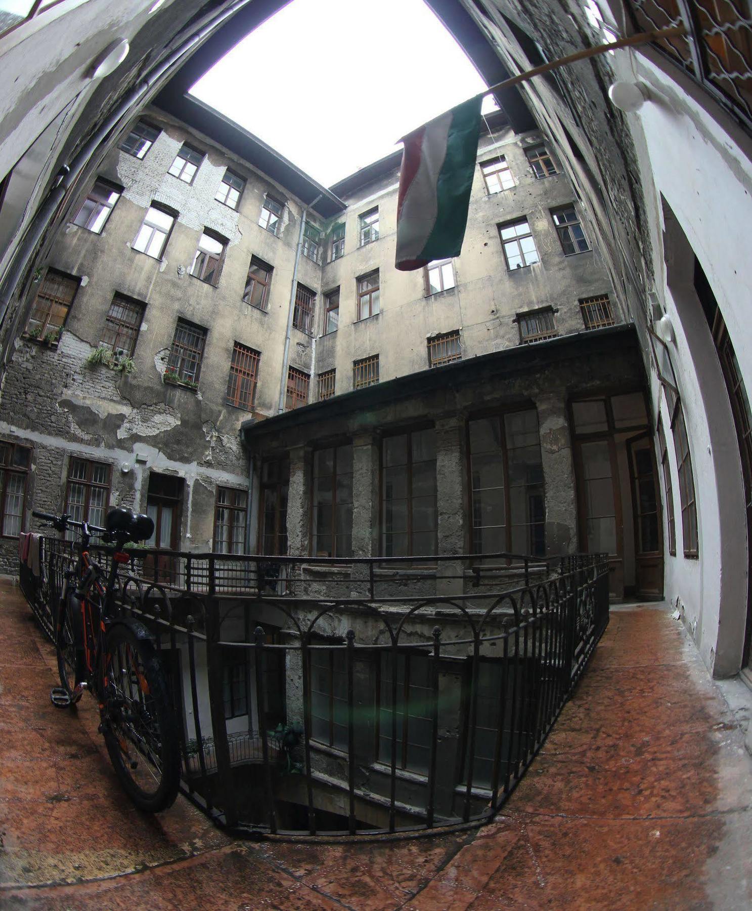 Budapest Centrum Cozy Hostel Luaran gambar